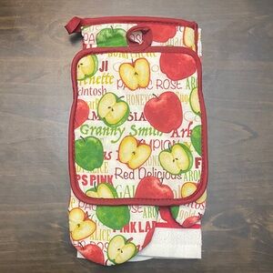 Apple Print Oven Mitt and Pot Holder Kitchen Set NWOT